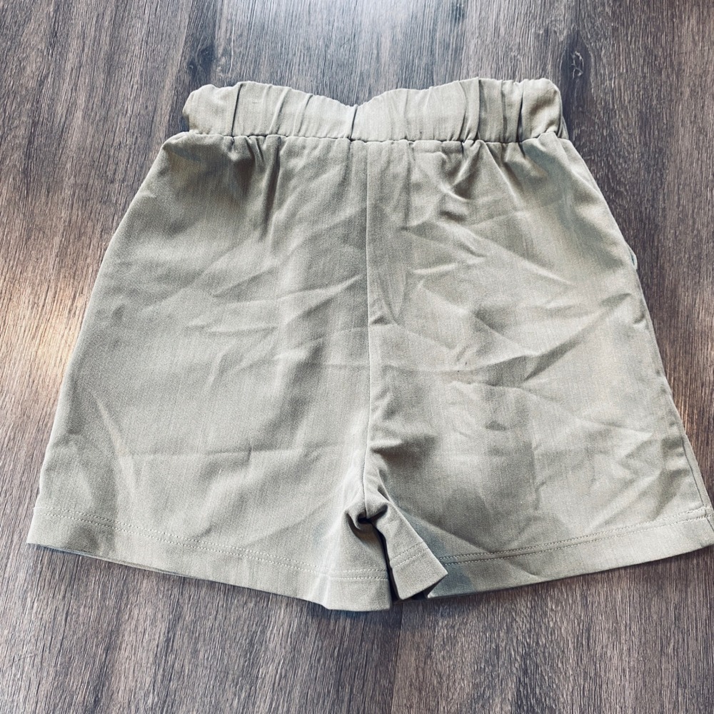 4th & Reckless Sage Green High Waisted Elastic Waist Relaxed Shorts Womens XS